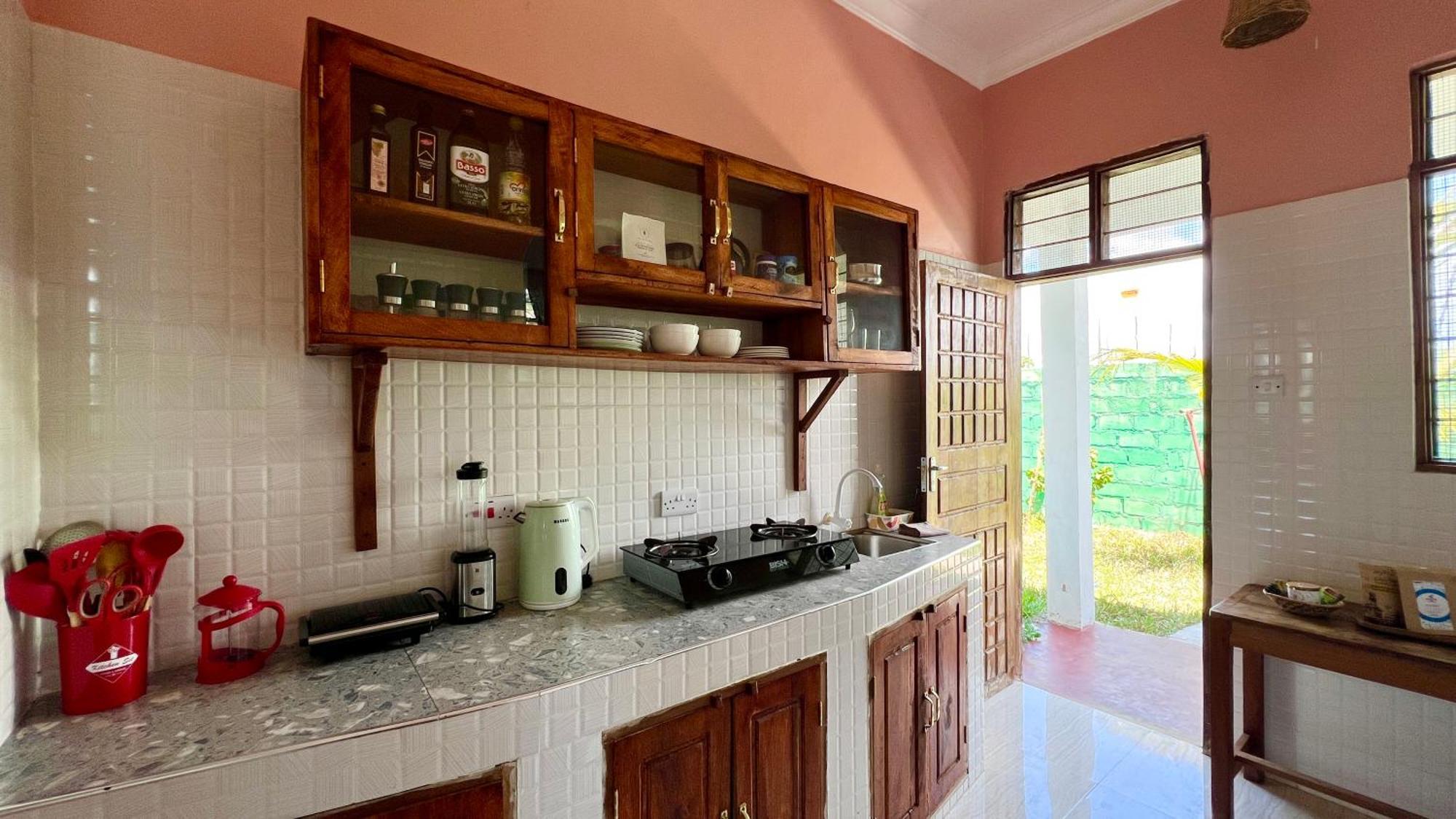 Feriehus Fully Equipped Vacation Home- 4 Min Walk To The